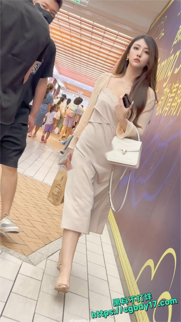 无内模特级美女逛街1