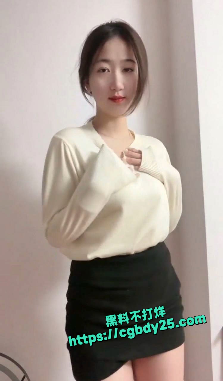 表里不一反差婊尤永慈定制福利流出2