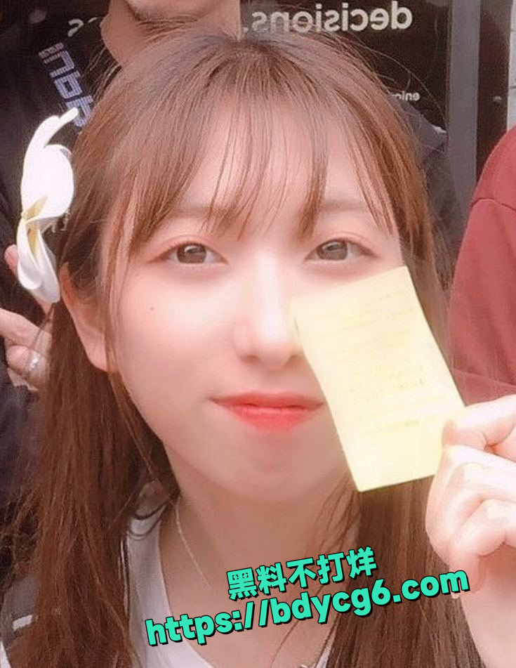 大学生清纯少女沉迷偷情快感2