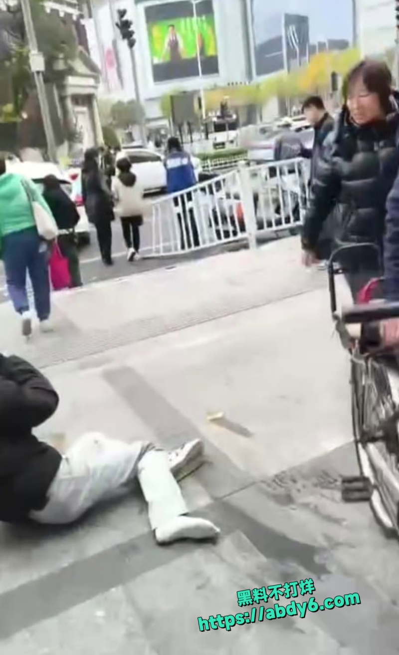 天津滨江道 大悦城 突发事故2