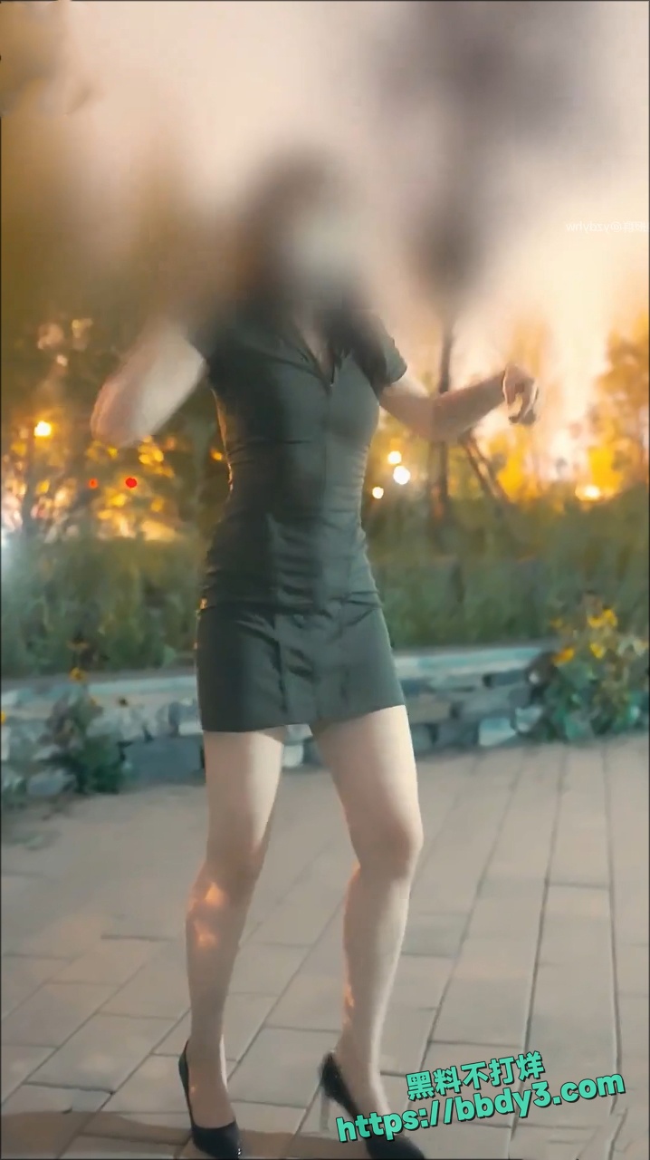 网红推特裸舞咚小姐10