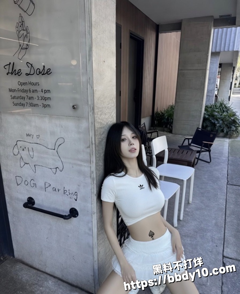 推特博主 Monica3