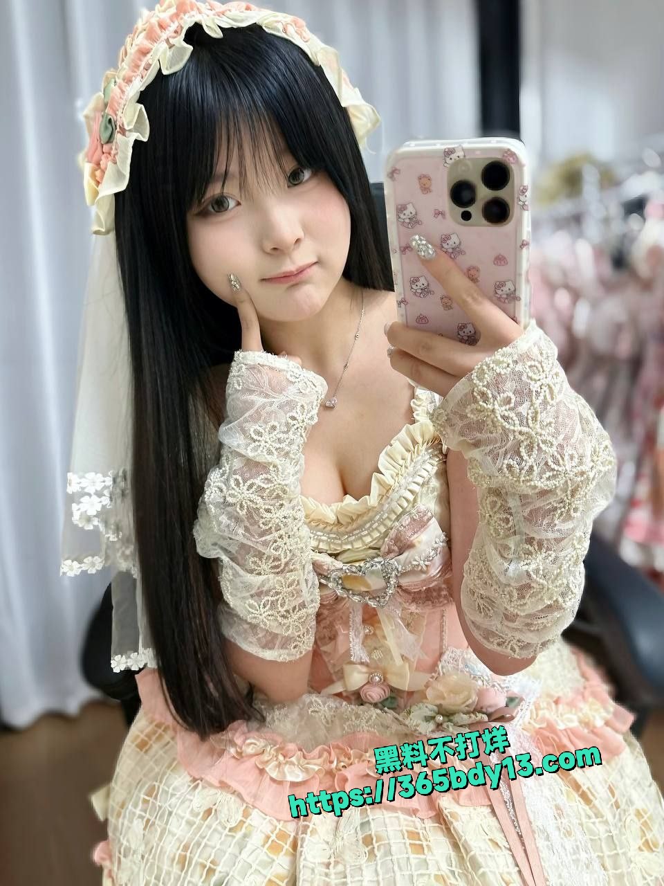 47万粉丝美女网红洛宝 7