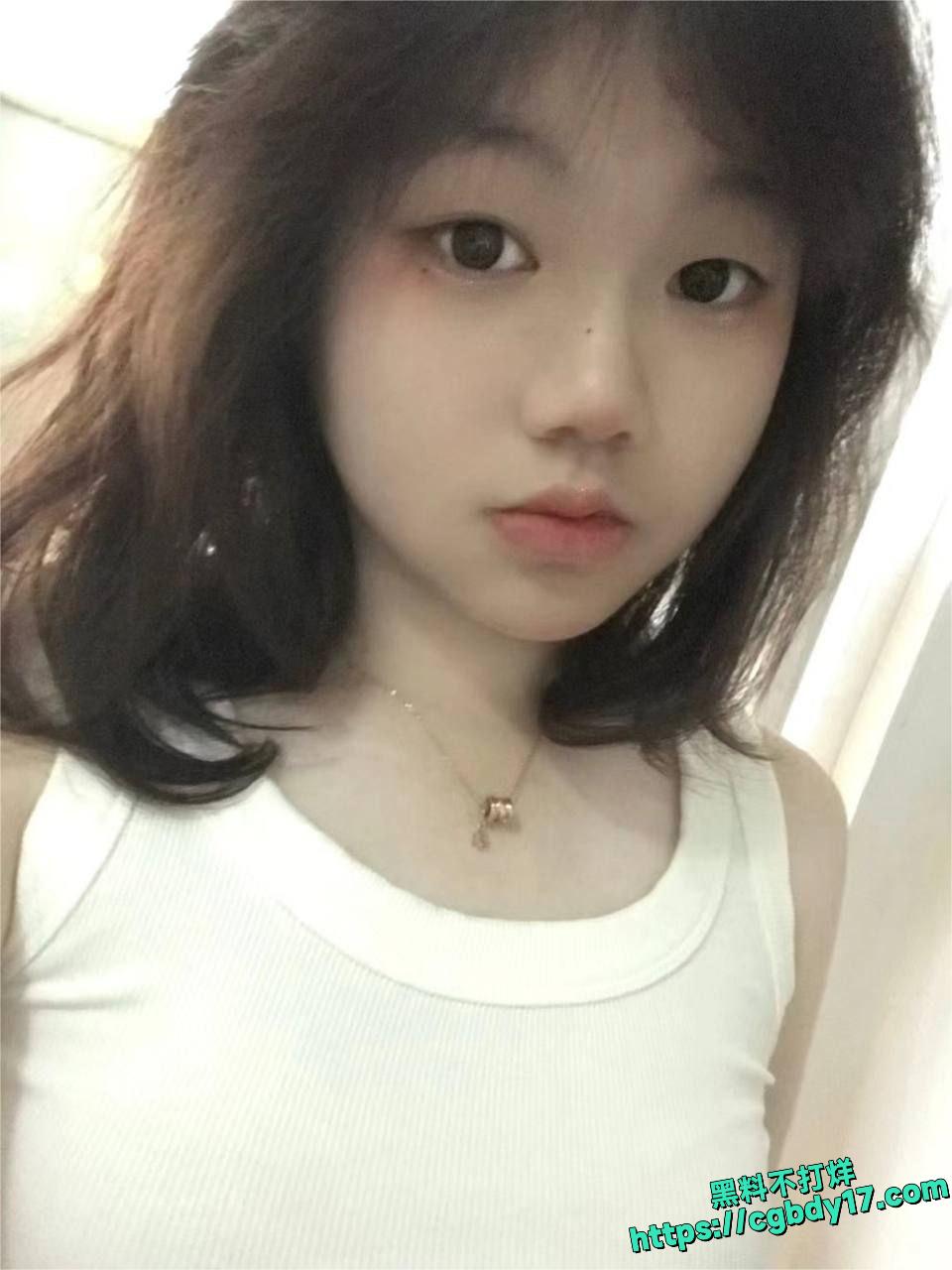 清纯大二甜妹自拍自慰14