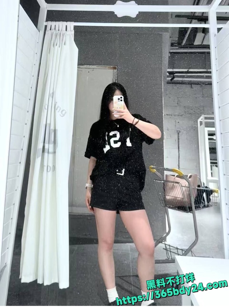 云南昆明刘悦和私拍视频15
