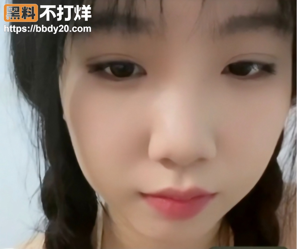 裸聊母狗高潮翻白眼1