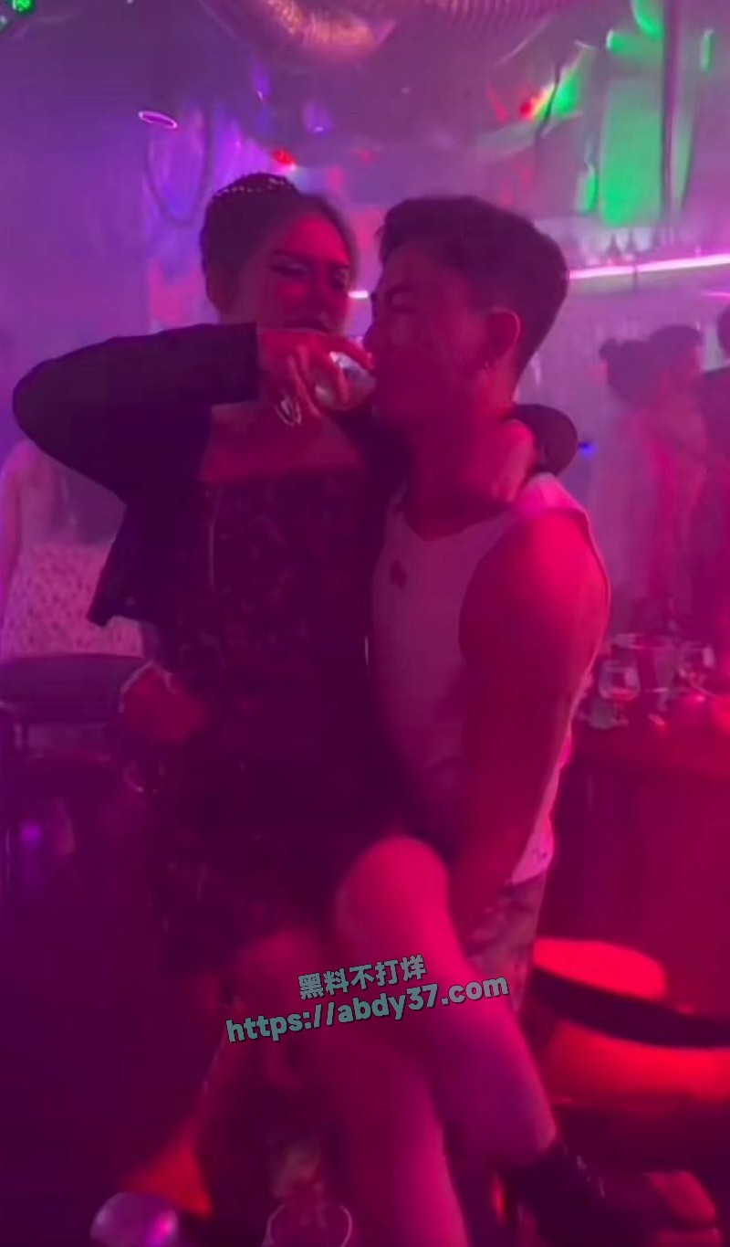 云南普洱女网红19