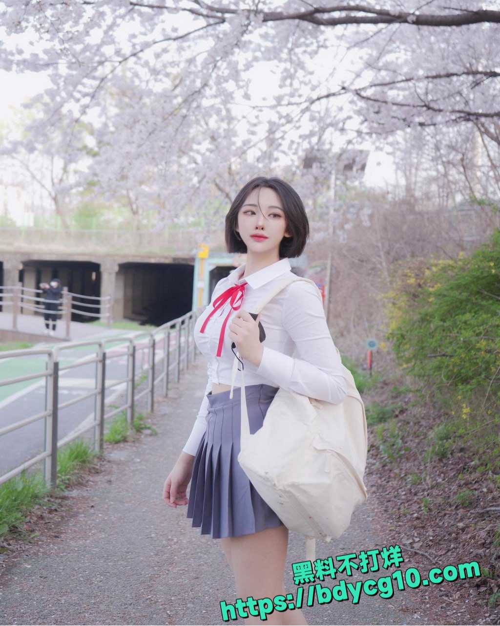 韩国小姐姐Yasal B站爆红2
