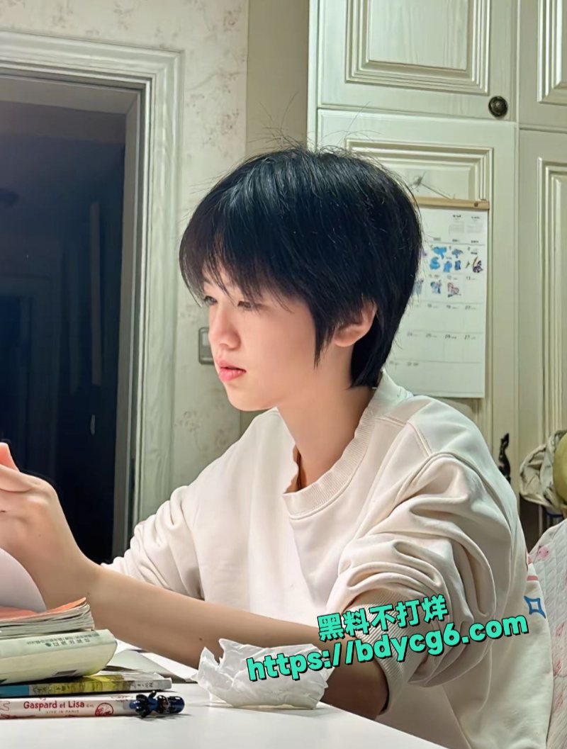 河北医科大学大三嫩妹刘鑫 3