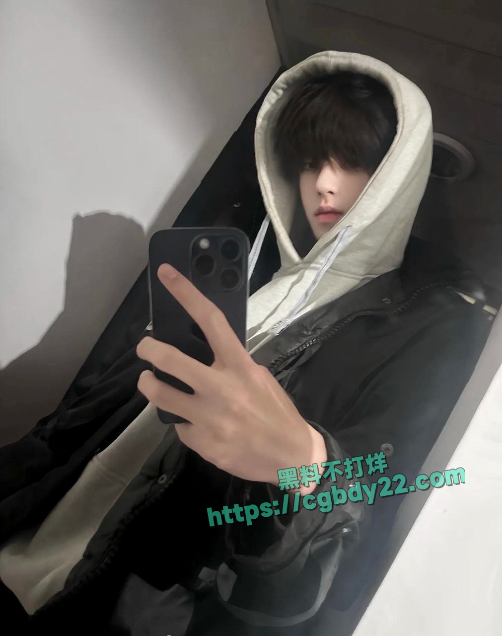 dy百万女网红 凛子同学pp 投稿曝光 手撕渣男27