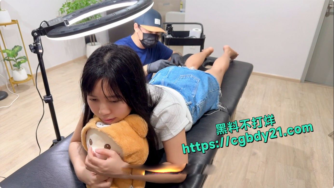漂亮美眉Myanma纹身  被纹身师大哥爆力输出1