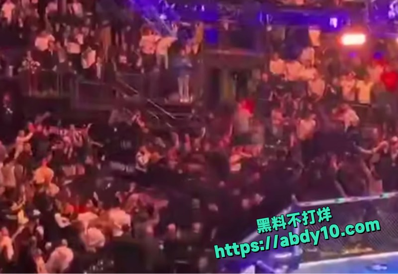 UFC张伟丽VS舍甫琴科赛后粉丝冲突现场花絮1