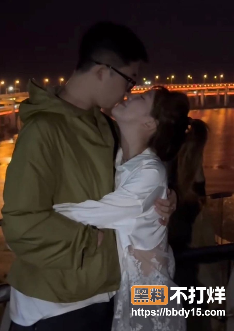 女网红出轨堂弟30