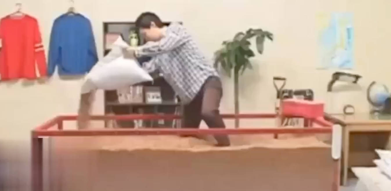种下乖巧小女友 长成极品性感反差女神 创意自拍极致撩人 真的是脑洞大开啊