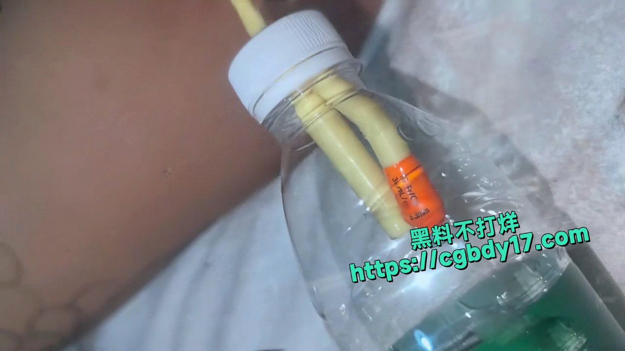 性感纹身女 无意识随意摆玩操菊花导尿插肛屎都粘出来9