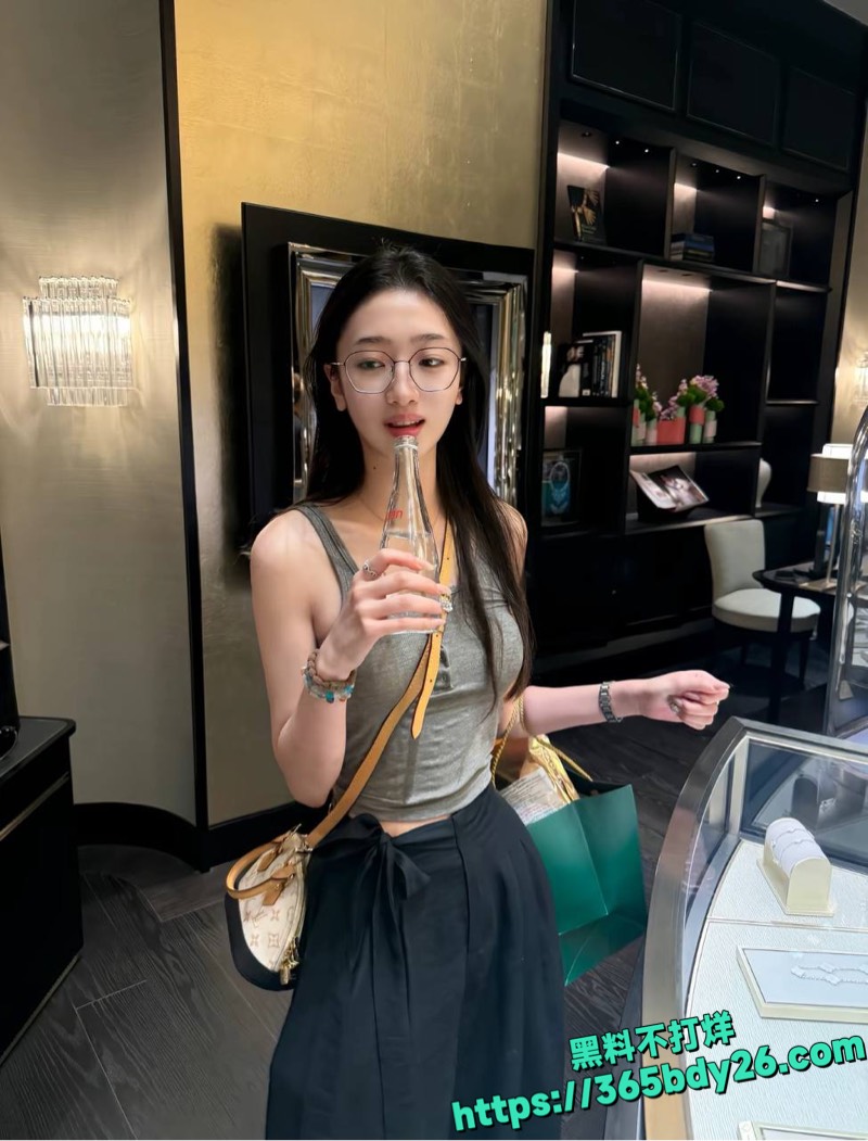 女友李禹熹曝光男演员荣梓杉家暴出轨17