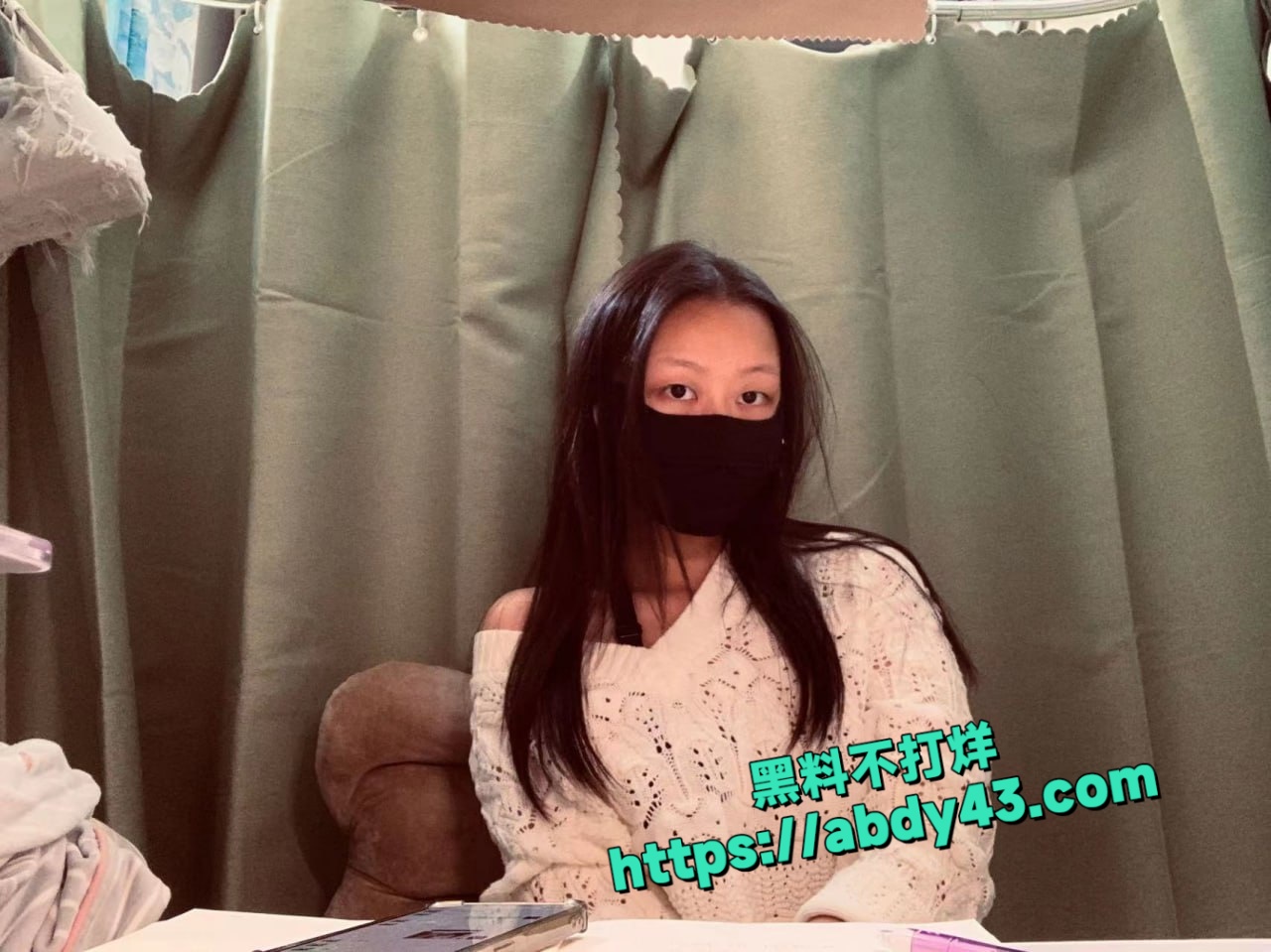 衣冠楚楚的御姐 2