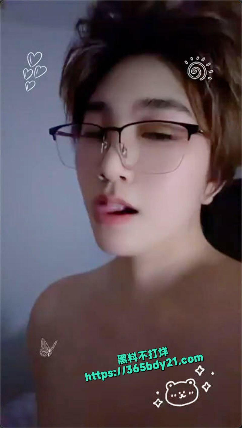 抖音短发少妇小妈第二弹自慰私拍流出 6