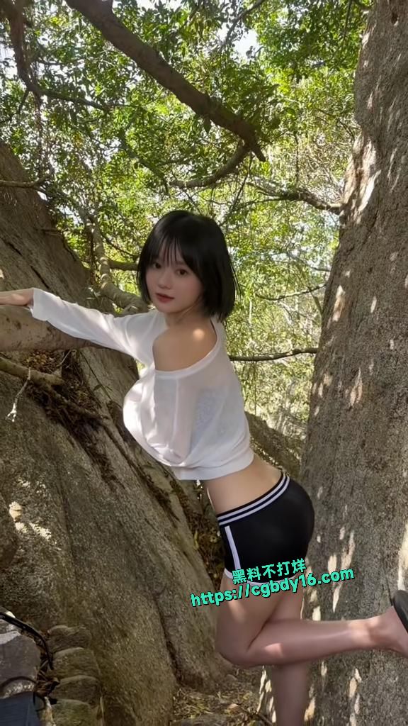 抖音700万粉丝巨乳网红 江小帆被曝真实身份是个福利姬21