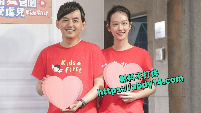 黄子佼偷拍2845部性爱视频 3