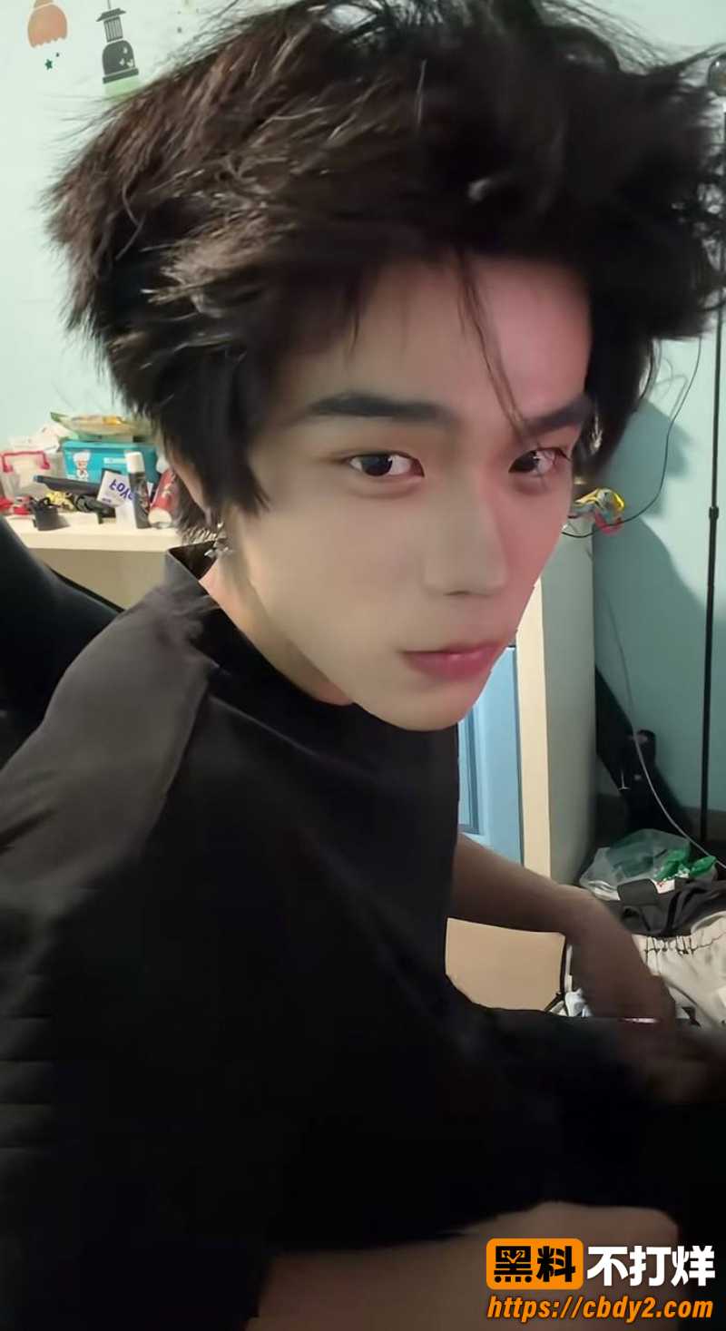 dy55w男网红38