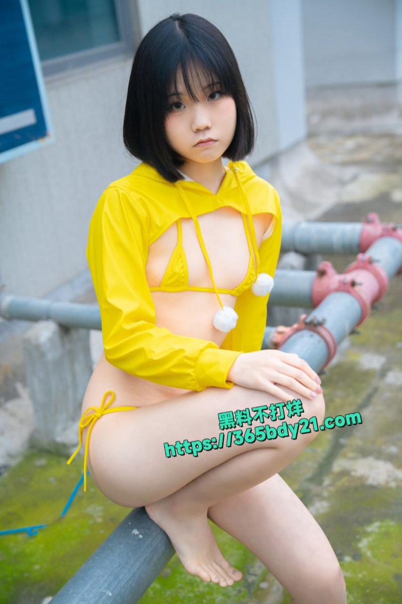 小栗奈的户外造型演绎7