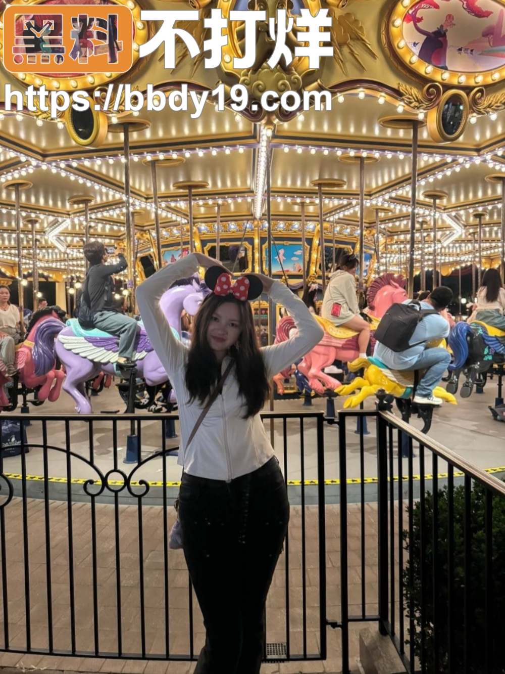 烟台性瘾夫妻自拍性爱视频泄密 表面端庄背地里却是个性欲望爆棚的骚母狗6