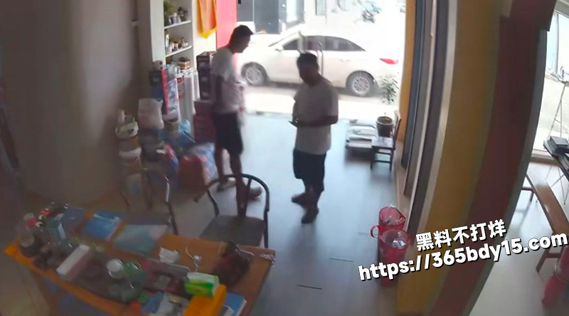 一边开店一边白日宣淫6