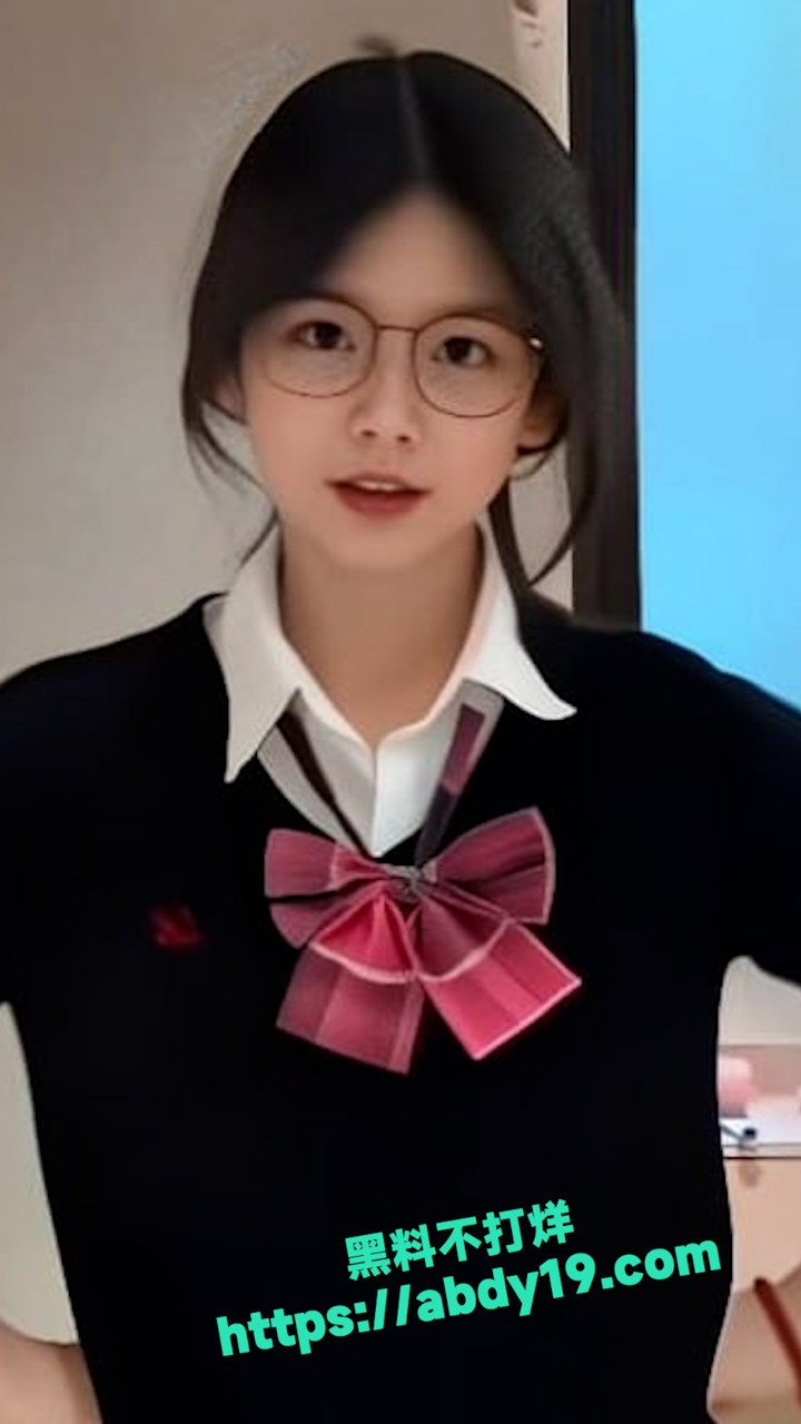 抖音百万粉甜系少女网红小新 7