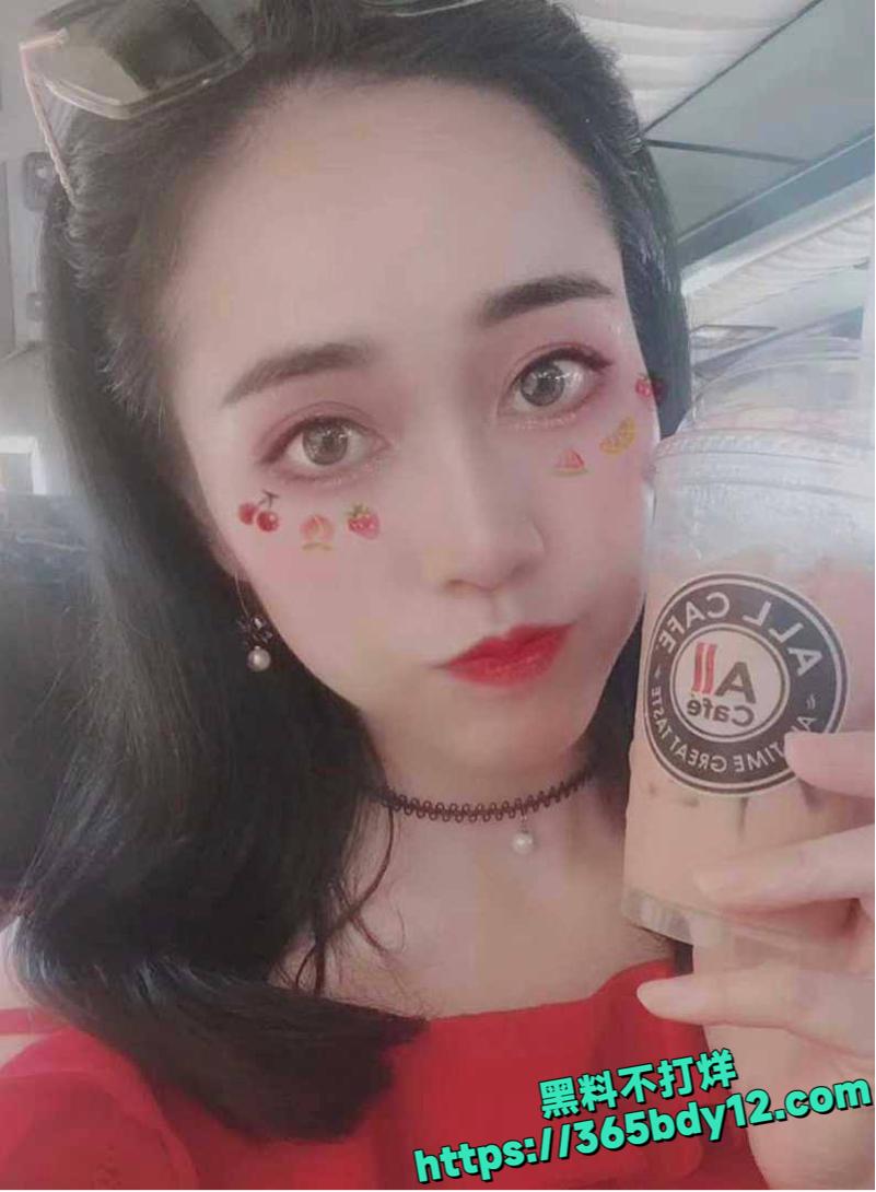 房地产销售员赵小姐居家激情性爱3.