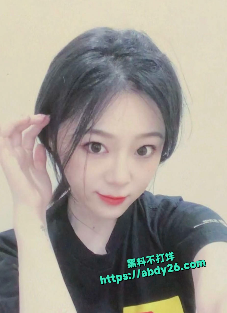 重庆辣妹子萧敏酒店偷情炮友 1