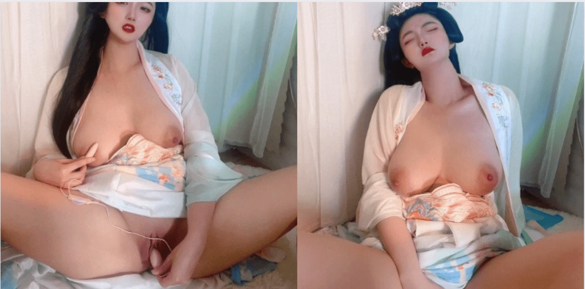 汉服嫩妹无人陪伴 自慰高潮脸极品销魂 生理问题自己解决