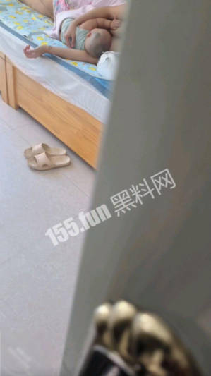 海角原创表哥表嫂酒后纵欲.jpg