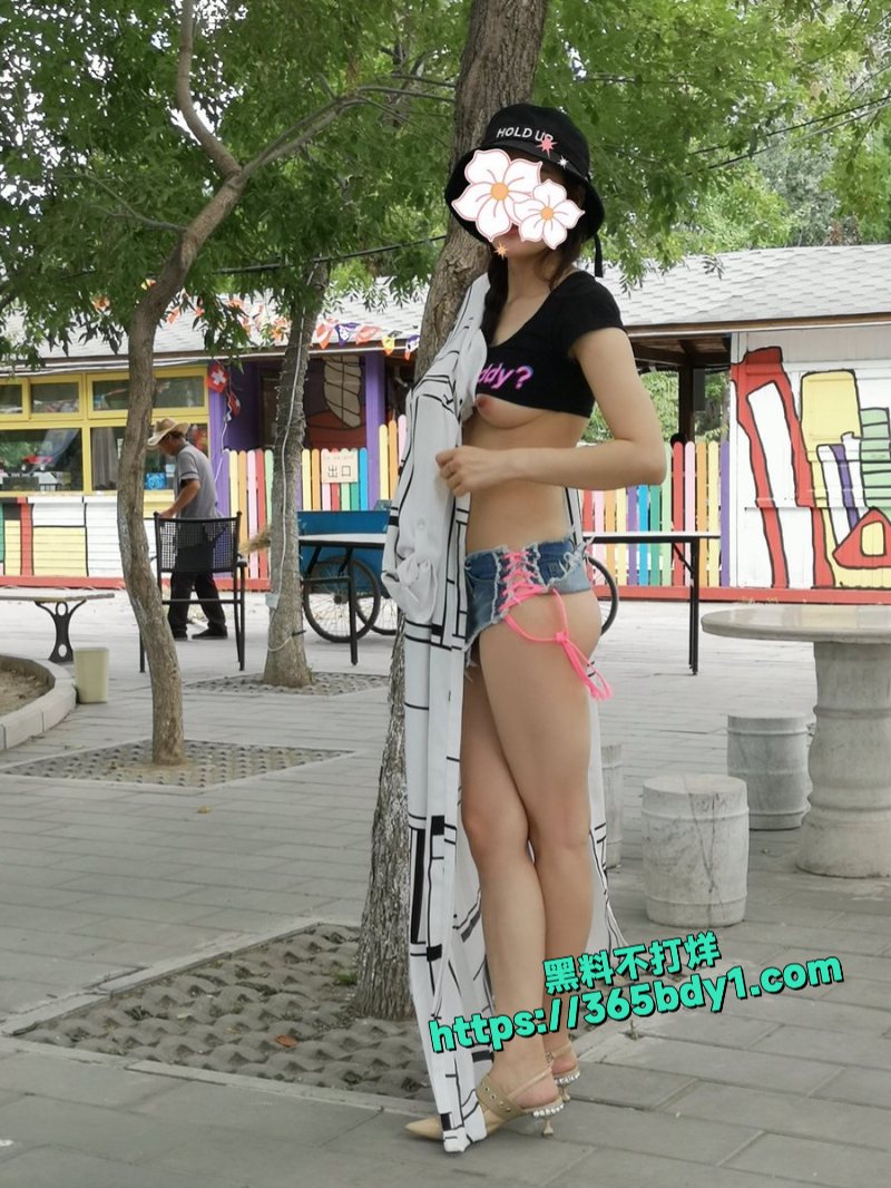 推特性感人妻尤物闹闹Style户外极限露出8