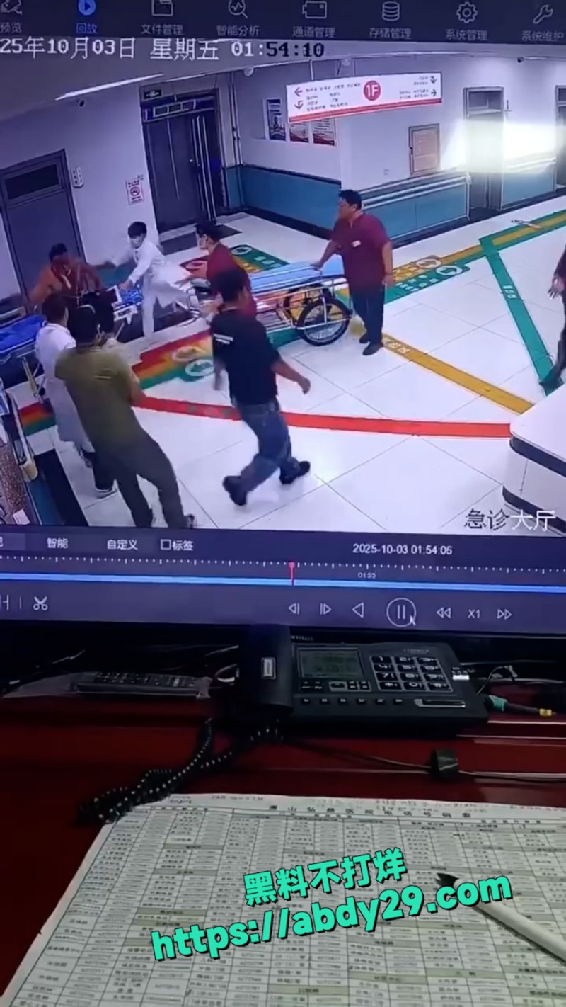 黑衣男子犯贱 3