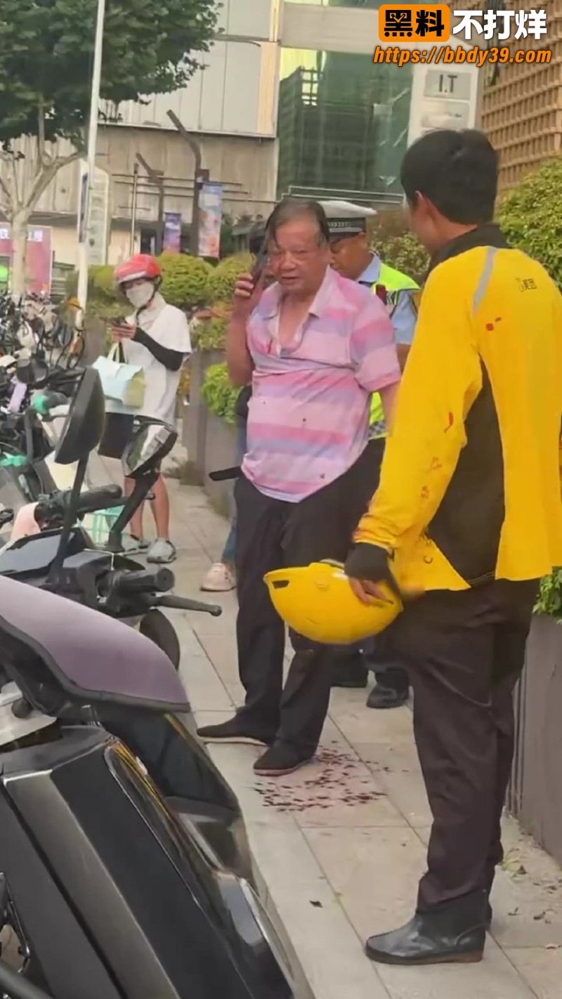 武商梦时代街头冲突  10
