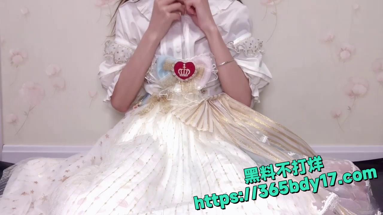 米娜学姐萝莉剧情视频