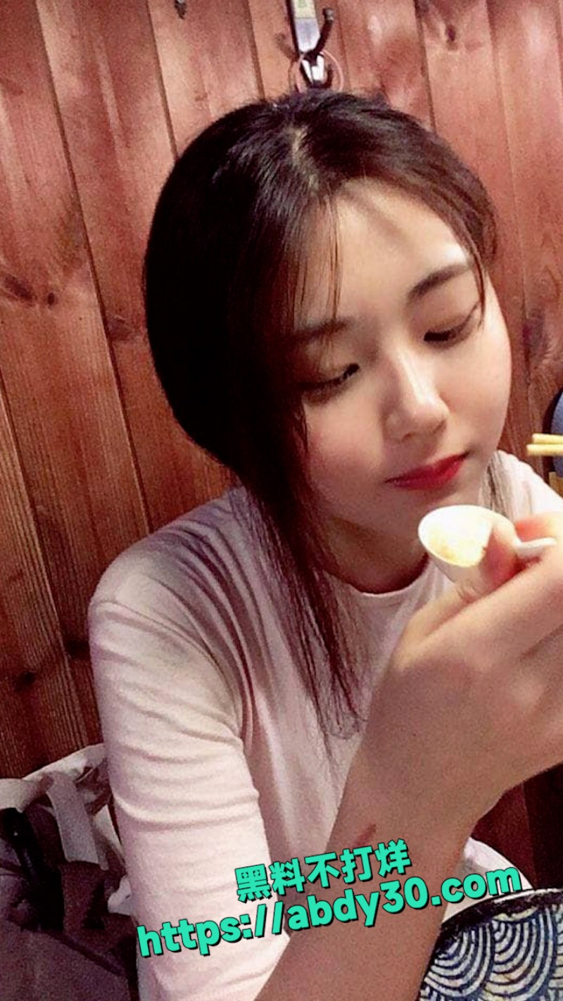 清纯女大何荟荟 5