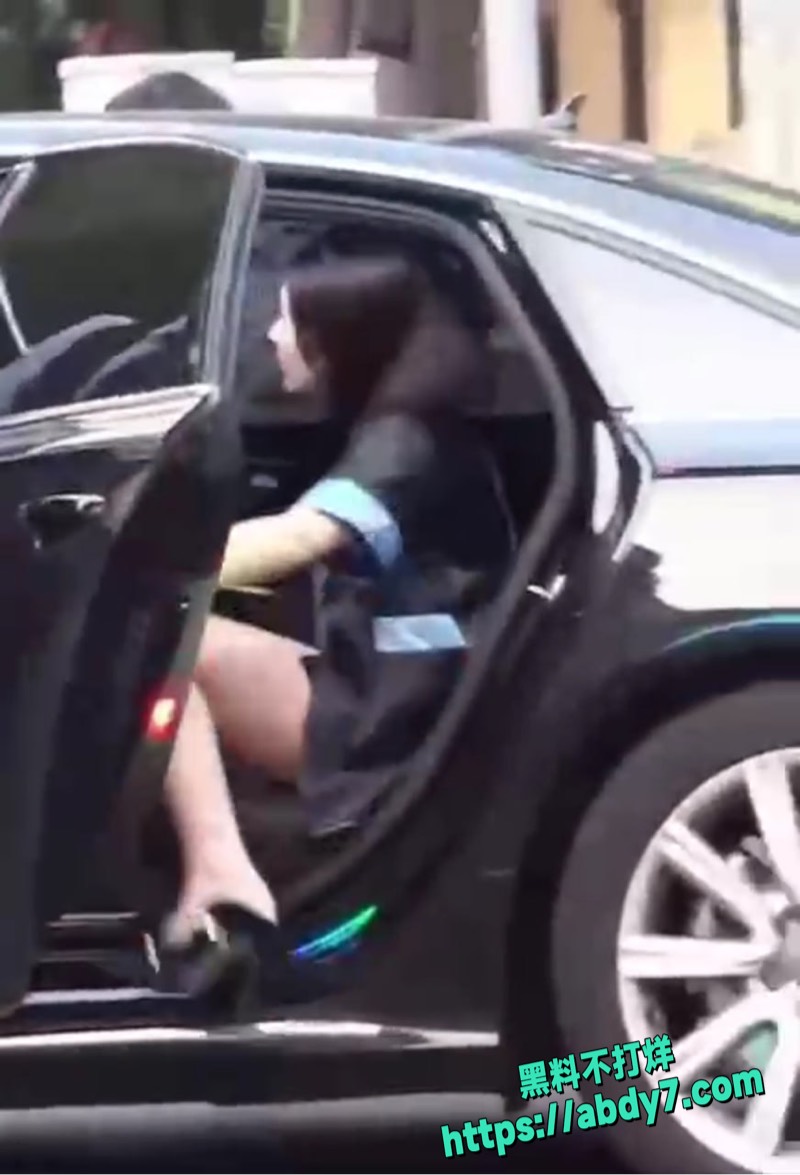 少妇真空逛街视频2