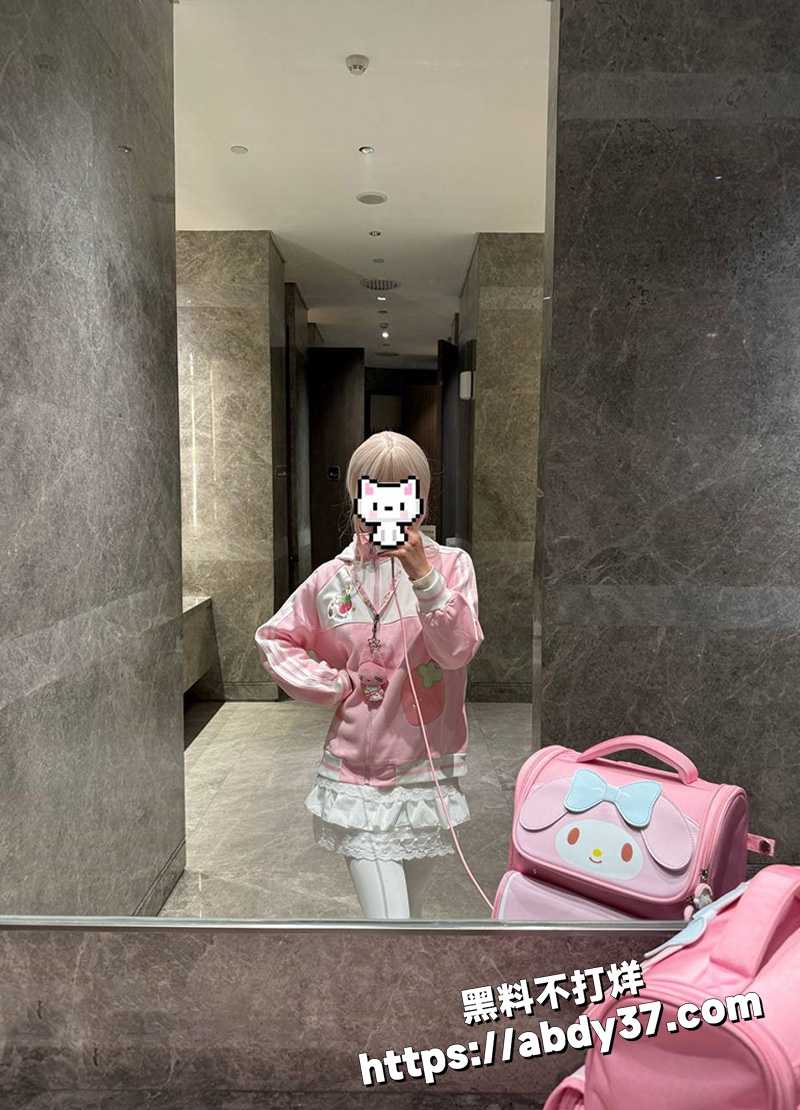 抖音超极品萝莉妹妹.jpg6