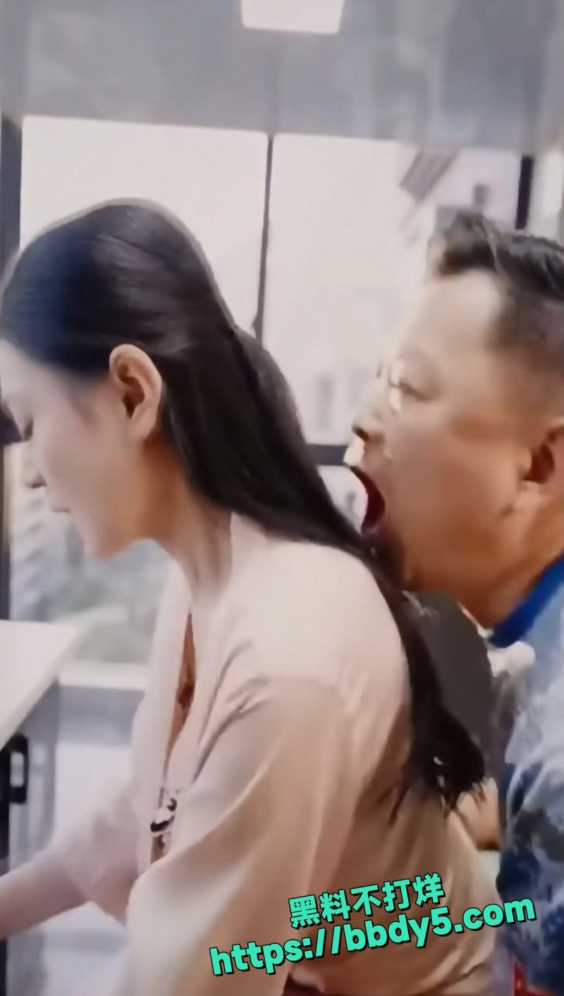 擦边短剧一往情深1