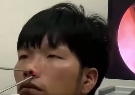 【新奇视频】	啥玩意你都敢吸？是吗！