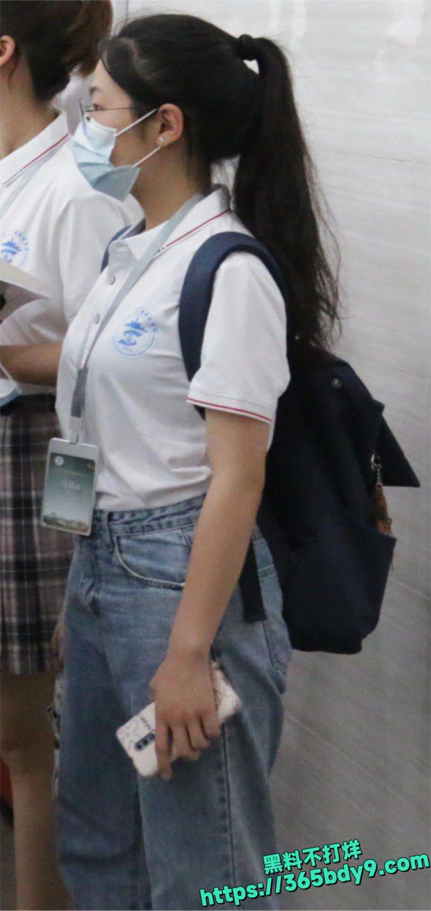 四川罗俊萌学姐出轨体育生6