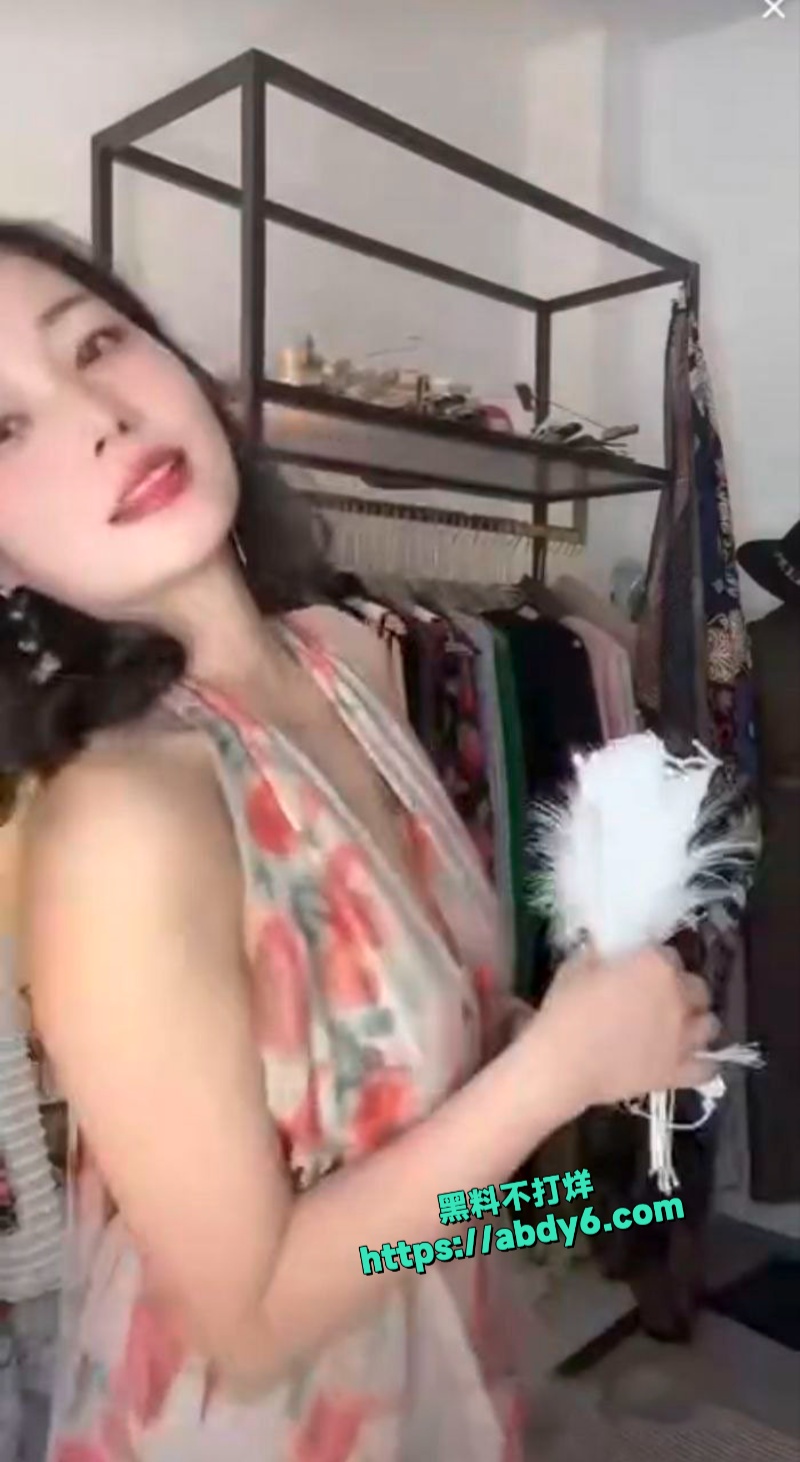 抖音蓝姐姐定制自慰视频泄密 2