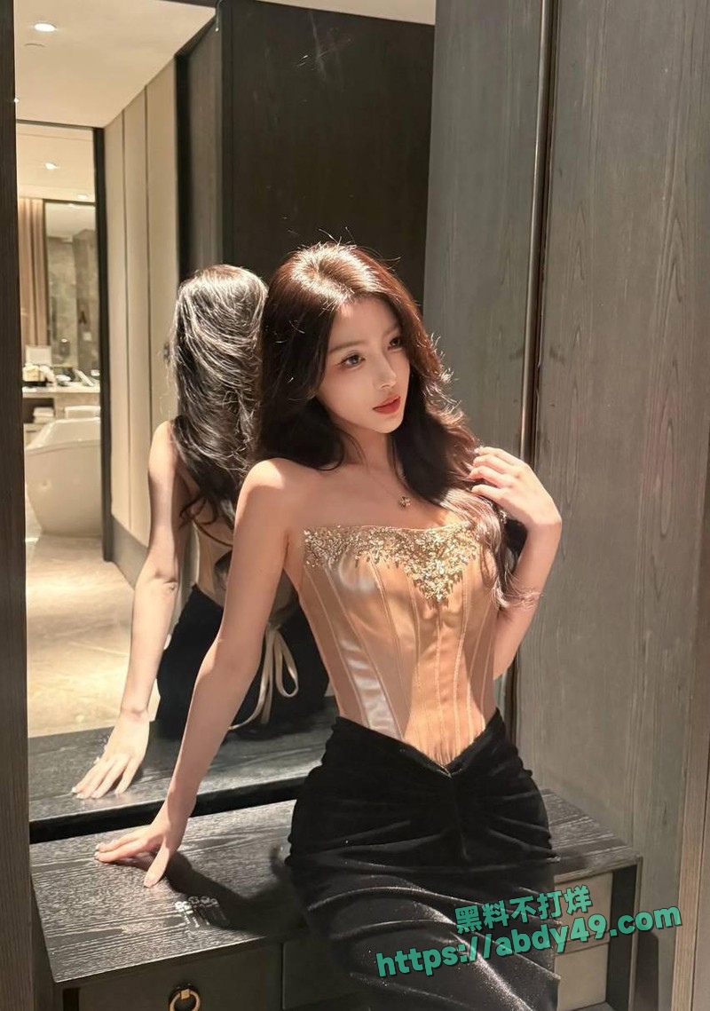 推特17度约炮小网红麦麦01