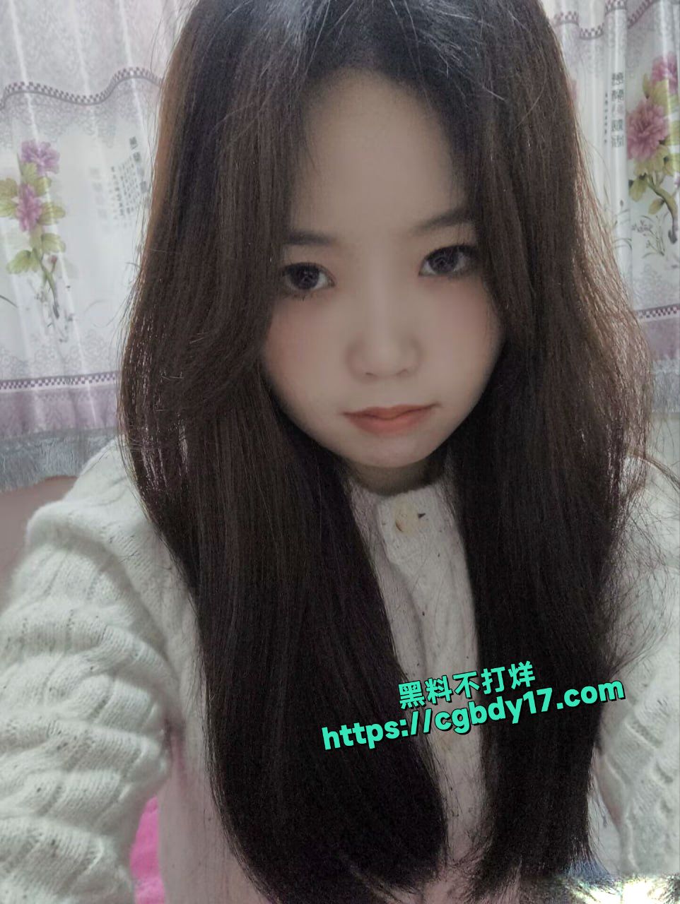 甘肃反差婊眼镜骚妹于雪 自慰抵押视频真情流露50