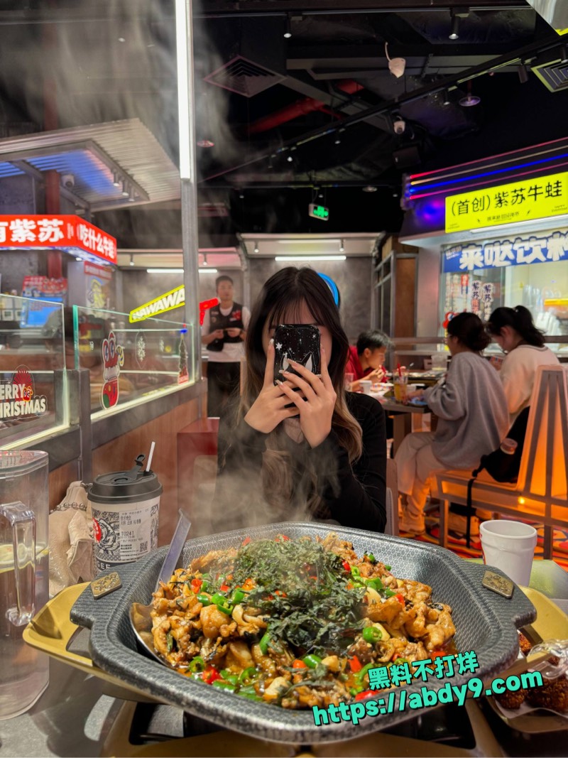 广州花都区王彤彤私拍被男友爆光 15