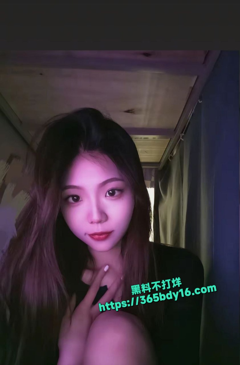 新疆喀什女大学生赵霏9