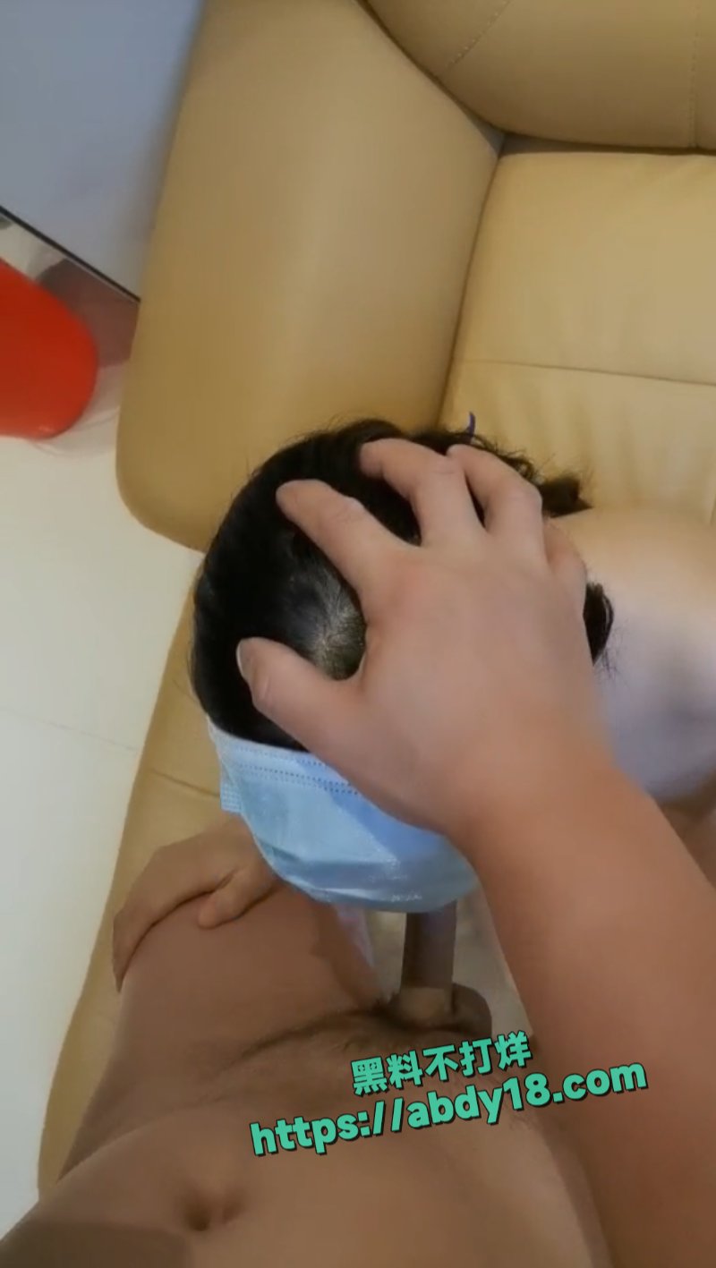 勾搭KTV上班的大奶子少妇2