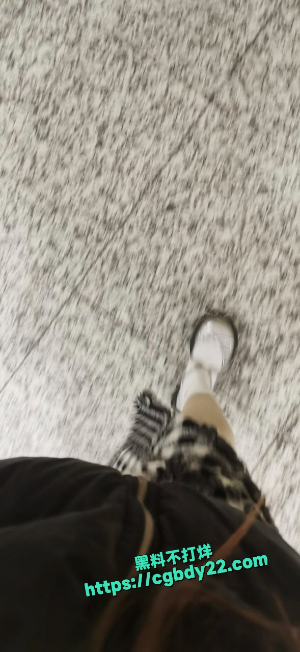 河南平顶山大学学姐 在出租屋自慰裸舞5